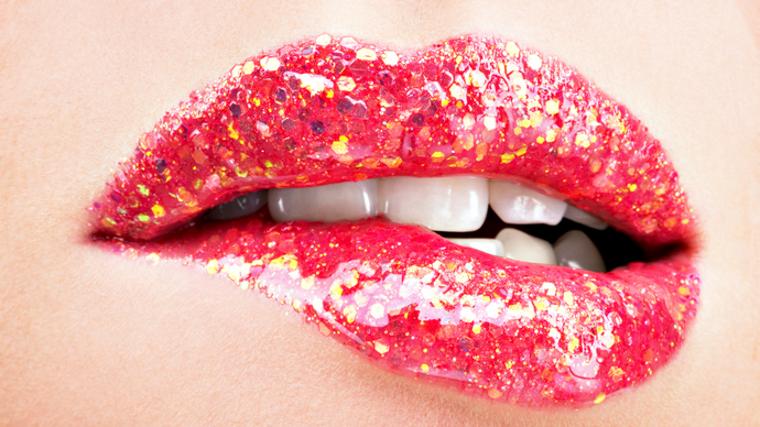 Lip Stamping: An Innovative Approach to Patterned Lip Designs