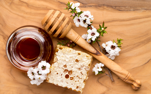 The Benefits of Honey in Your Beauty Routine